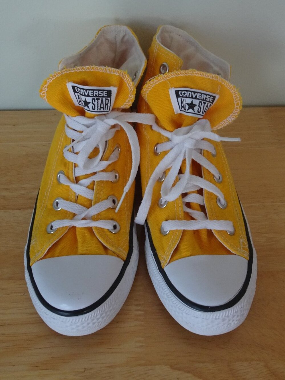 Converse High Top All Star Women's Yellow w/Black Trim Size 7.5 (Men's size 6)